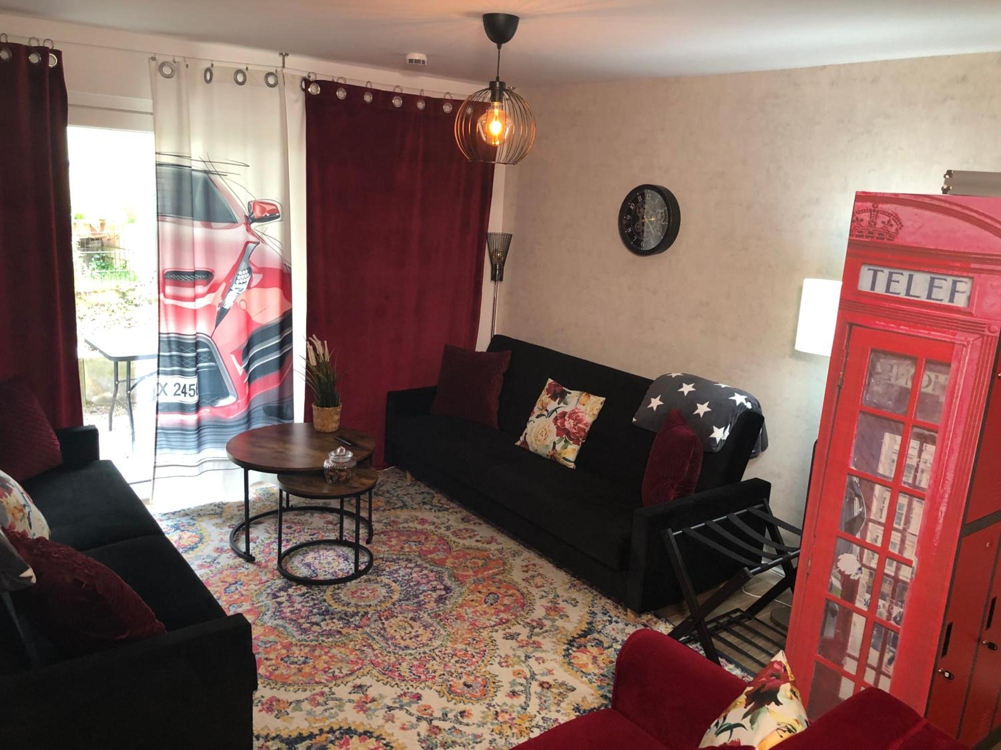 Stylisches Maybach Appartement Mit Terrasse Fuer 5 Personen, 5 Betten, Grosse Kochinsel, Homeoffice Mit 250Mbit Wlan Aidlingen Exterior photo